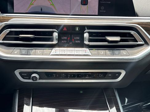 Used 2019 BMW X5 xDrive40i w/ Premium Package 2 AWD/4WD image 24