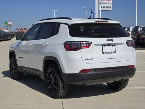 New 2026 Jeep Compass Latitude AWD/4WD image 4