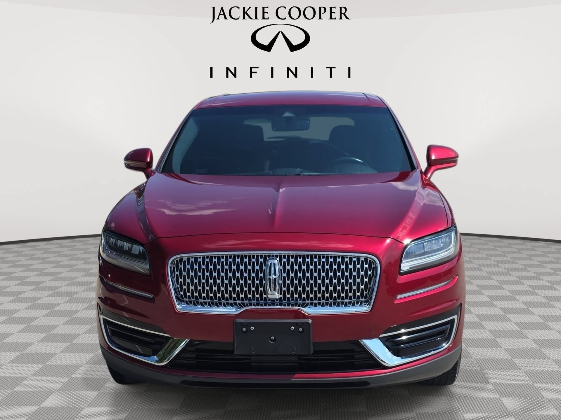 Used 2019 Lincoln Nautilus FWD image 2