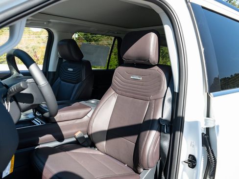 New 2025 Ford Expedition Max Platinum w/ Platinum Ultimate Package AWD/4WD image 23
