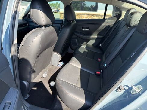 Used 2024 Nissan Sentra SR w/ SR Premium Package FWD image 5