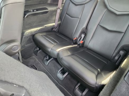 Used 2020 Cadillac XT6 Premium Luxury image 25