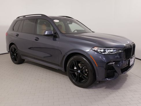 Used 2022 BMW X7 xDrive40i w/ M Sport Package AWD/4WD image 7