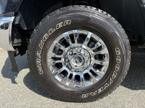 Used 2021 Ford F250 XLT w/ XLT Premium Package AWD/4WD image 33