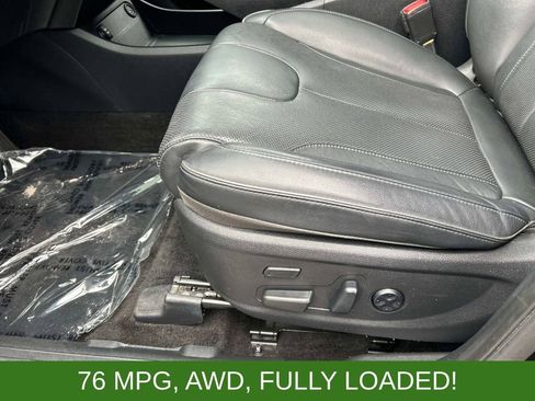 Used 2023 Hyundai Santa Fe Limited AWD/4WD image 24