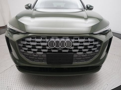 Used 2025 Audi Q5 Premium Plus w/ Premium Plus image 4