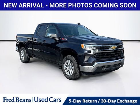 Used 2023 Chevrolet Silverado 1500 LT image 1
