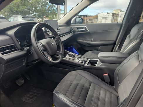 Used 2024 Mitsubishi Outlander SE image 21