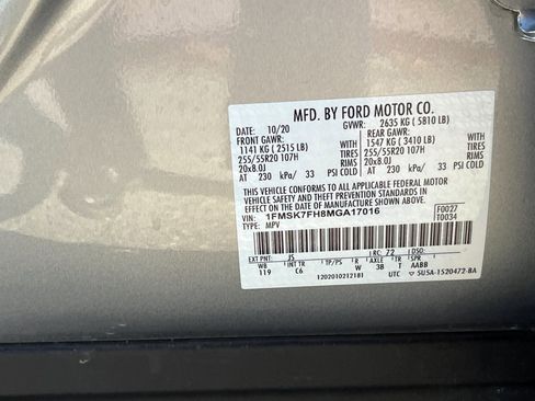 Used 2021 Ford Explorer Limited w/ Equipment Group 301A RWD image 10