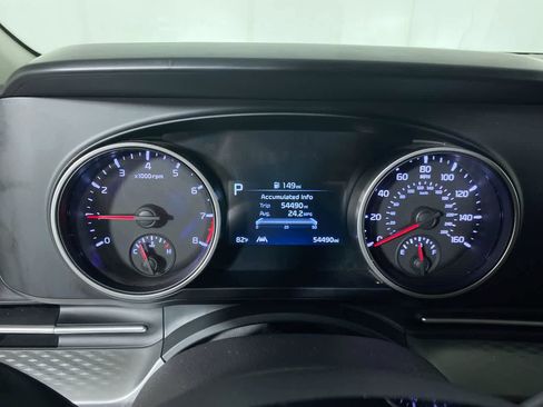 Used 2024 Kia Carnival LX image 23