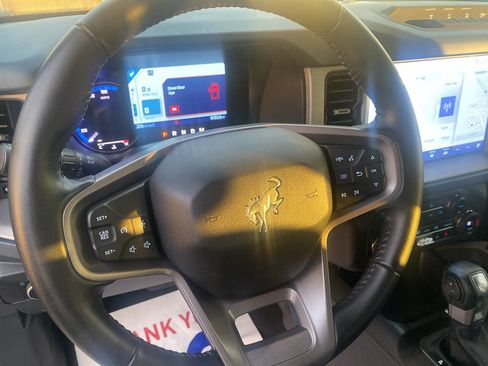 Used 2024 Ford Bronco Outer Banks w/ Sasquatch Package image 24