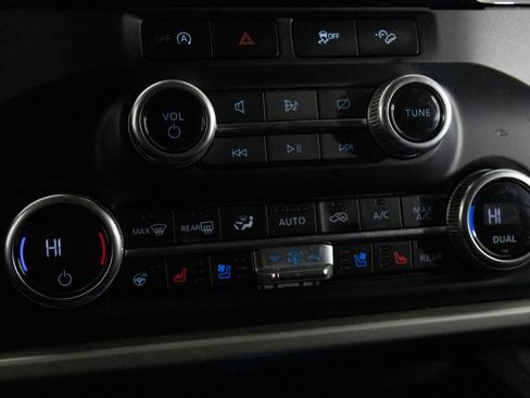 Used 2024 Ford Expedition Max XLT image 59