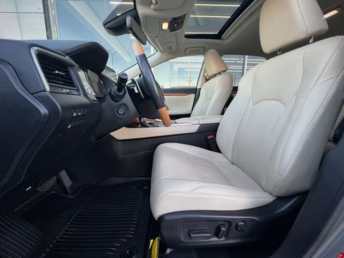 Used 2022 Lexus RX 350 FWD w/ Premium Package image 16