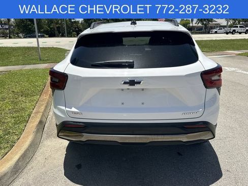 Used 2025 Chevrolet Trax ACTIV w/ Sunroof Package FWD image 8