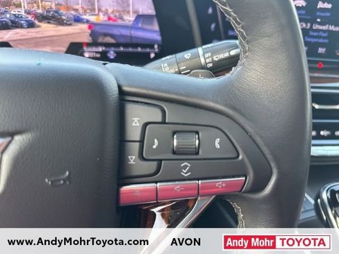 Used 2023 Cadillac Escalade Premium Luxury image 20