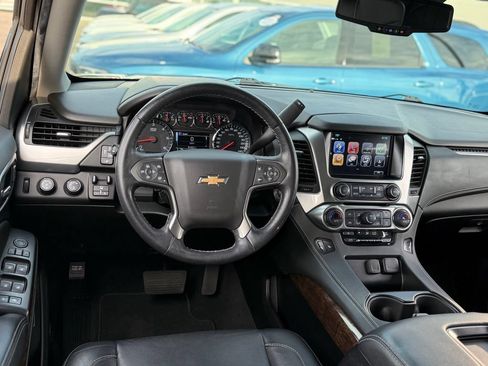 Used 2019 Chevrolet Tahoe LT w/ Luxury Package AWD/4WD image 5