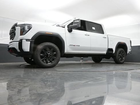 Used 2025 GMC Sierra 3500 AT4 AWD/4WD image 41