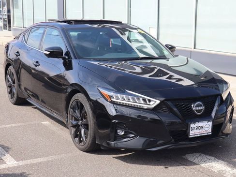 Certified 2023 Nissan Maxima SR w/ Sport Mat Group image 3