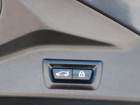 Used 2022 BMW X5 sDrive40i RWD image 17