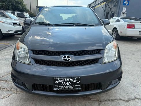 Used 2006 Scion xA image 2