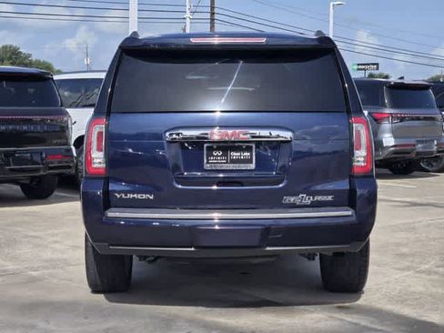 Used 2019 GMC Yukon Denali w/ Denali Ultimate Package AWD/4WD image 5