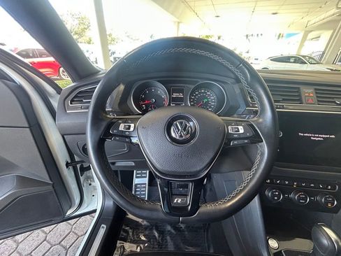Used 2021 Volkswagen Tiguan SE R-Line image 14
