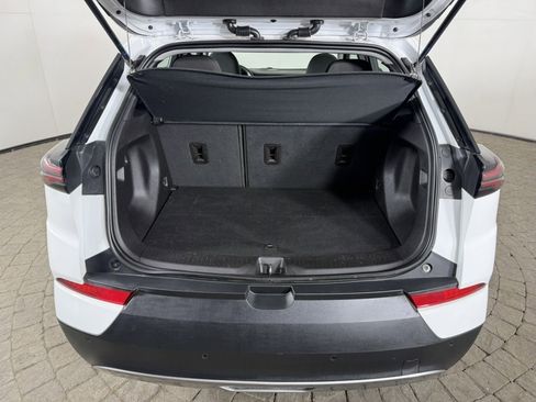 Used 2023 Chevrolet Bolt EUV LT w/ Driver Confidence Package image 6