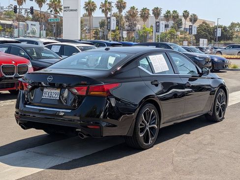 Used 2023 Nissan Altima 2.5 SR FWD image 6