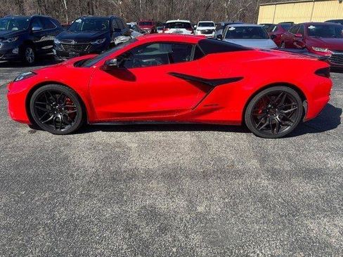 Used 2023 Chevrolet Corvette Z06 RWD image 4