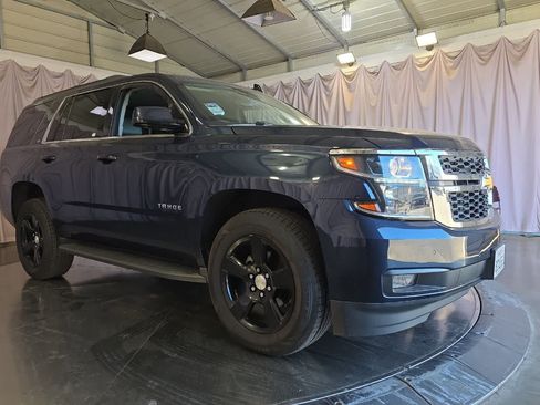 Used 2017 Chevrolet Tahoe LT w/ Luxury Package AWD/4WD image 10