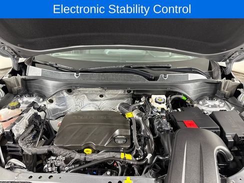 Used 2025 Chevrolet Trax RS w/ Driver Confidence Package image 25