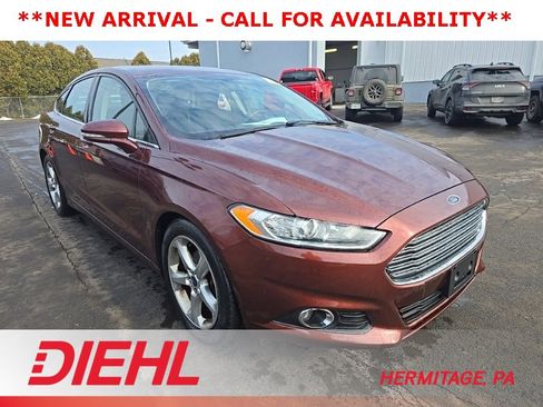 Used 2015 Ford Fusion SE w/ Equipment Group 201A image 1