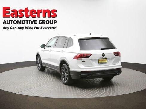Used 2023 Volkswagen Tiguan SE image 63