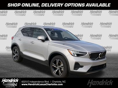 Used 2025 Volvo XC40 B5 Core
