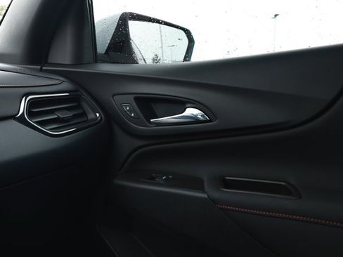 Used 2024 Chevrolet Equinox RS FWD image 25