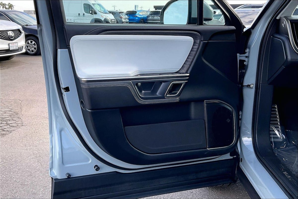 Used 2023 Rivian R1S Adventure Quad AWD/4WD image 19