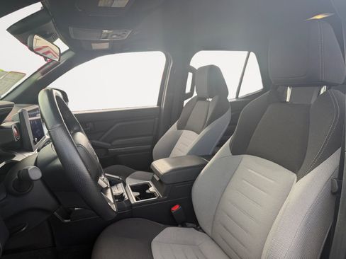 Certified 2025 Toyota 4Runner TRD Off-Road AWD/4WD image 9