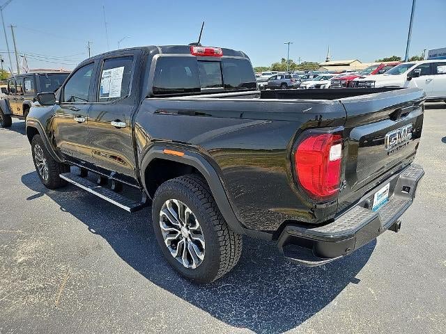 Used 2026 GMC Canyon Denali w/ LPO, Black Badging Package AWD/4WD image 4