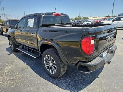 Used 2026 GMC Canyon Denali w/ LPO, Black Badging Package