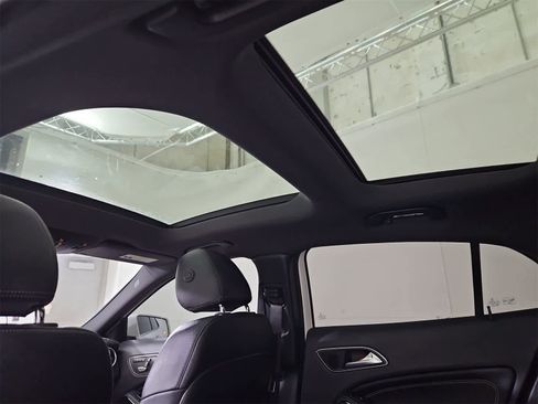 Used 2018 Mercedes-Benz GLA 250 4MATIC image 22