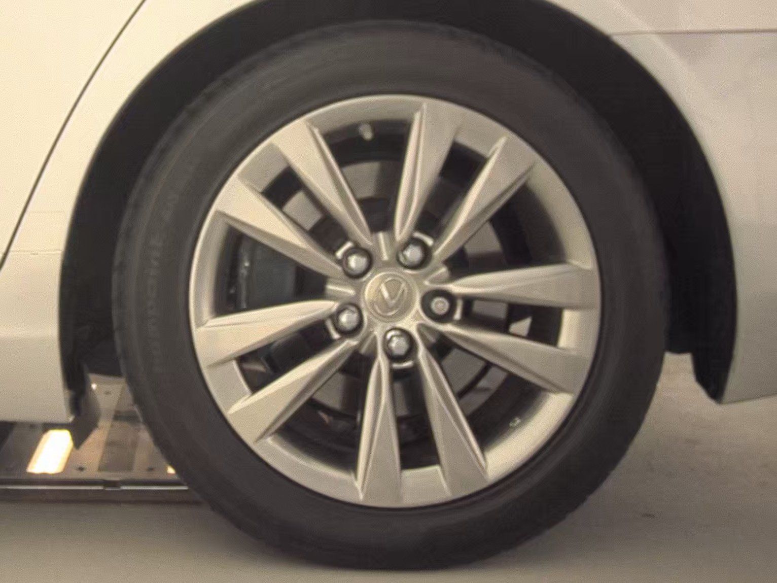 Used 2016 Lexus LS 460 AWD w/ Comfort Package image 10