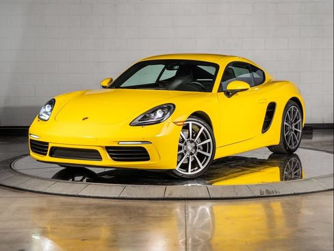 Used 2023 Porsche 718 Cayman RWD image 1