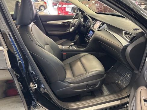 Used 2019 INFINITI QX50 Pure AWD/4WD image 19
