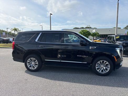 Used 2025 GMC Yukon Denali RWD image 6
