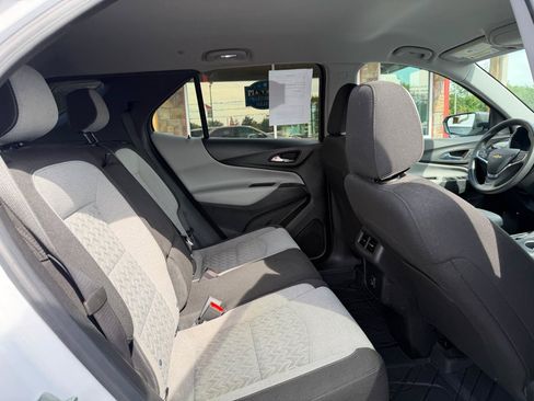 Used 2023 Chevrolet Equinox LS w/ LS Convenience Package FWD image 19