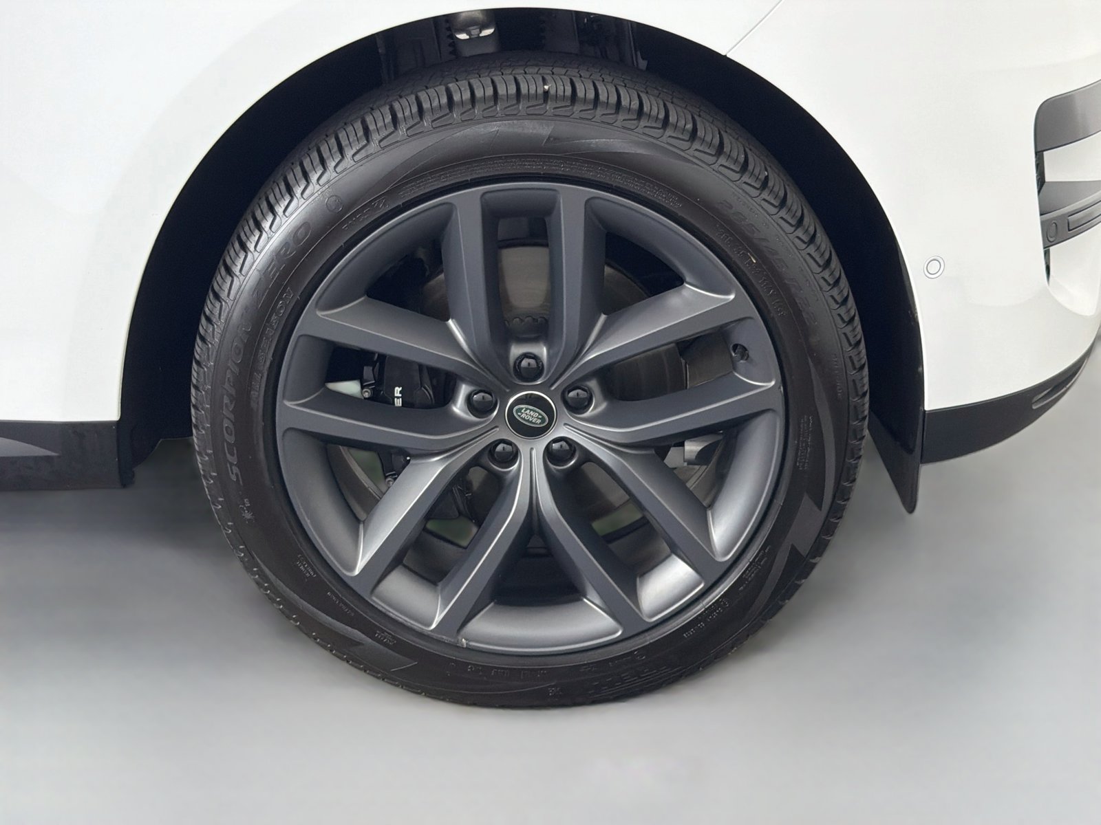 Used 2024 Land Rover Range Rover Sport SE AWD/4WD image 36