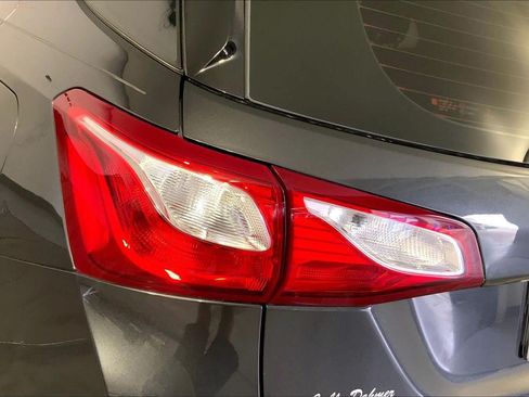 Used 2018 Chevrolet Equinox LS FWD image 27