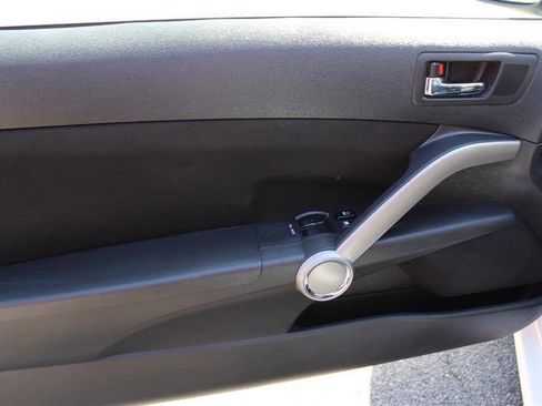 Used 2009 Scion tC image 15