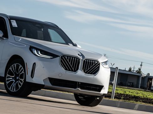 New 2026 BMW X3 xDrive30 w/ Premium Package image 5