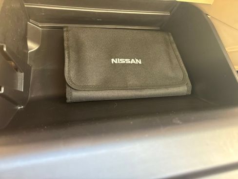 Used 2015 Nissan Rogue SV FWD image 28